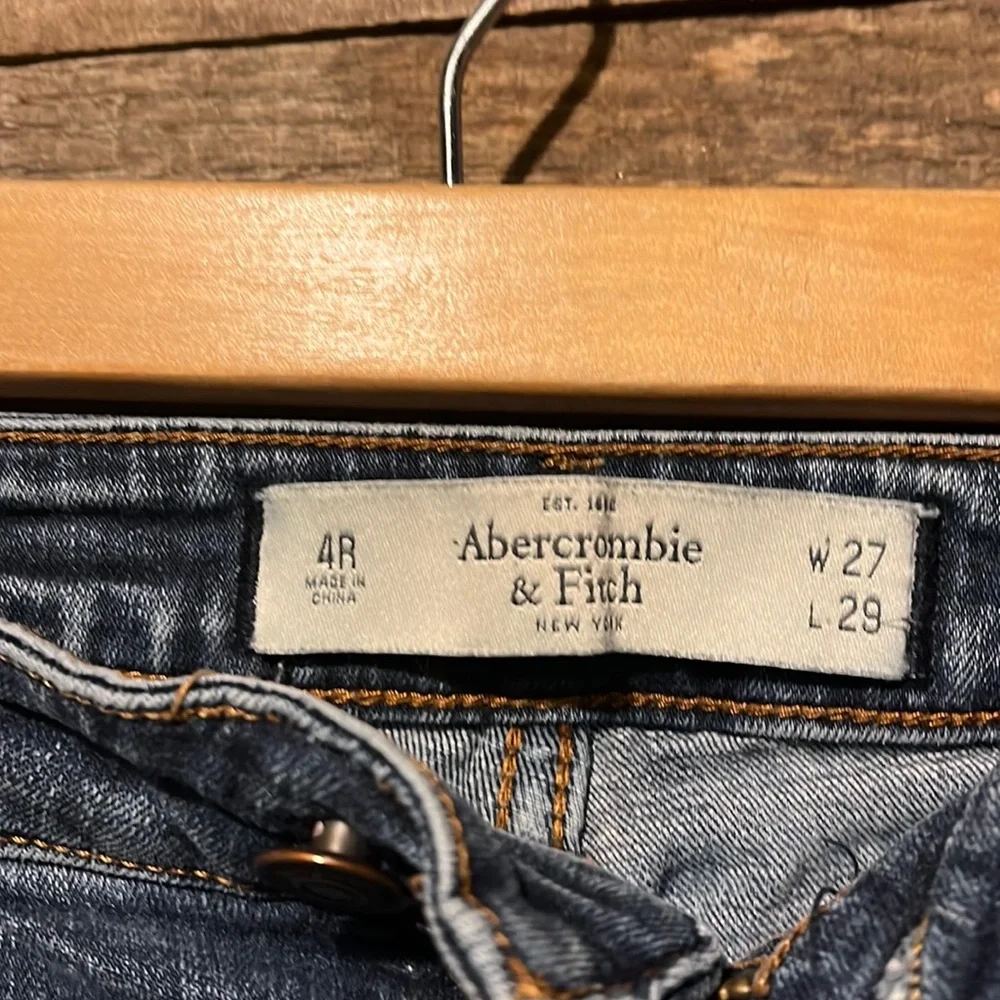 ✔️💰BOGO FREE Abercrombie & Fitch Ladies’ Jeans - Picture 6 of 7